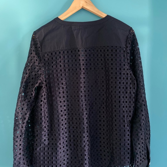 Navy blue eyelet blouse with sewn in tank slip - Picture 2 of 5